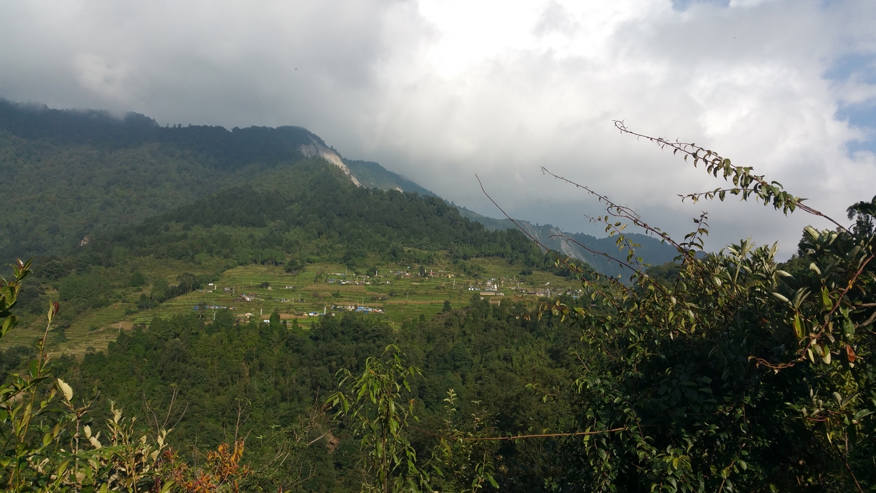 Ganyul von der buddhistischen Klosteranlage aus gesehen.
