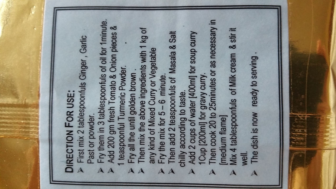 Mit dem Mehl von Nici wird Chapata gemacht und dann zu ihren Bohnen serviert.
